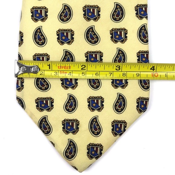 Tommy Hilfiger Men's 100% Silk  Shields Paisley Beige Light Yellow Necktie - Picture 5 of 6